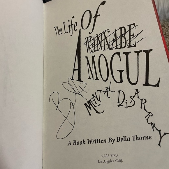 Bella Thorne Autographed Book “Life Of A Wannabe Mogul: Mental Disarray” - Picture 2 of 4